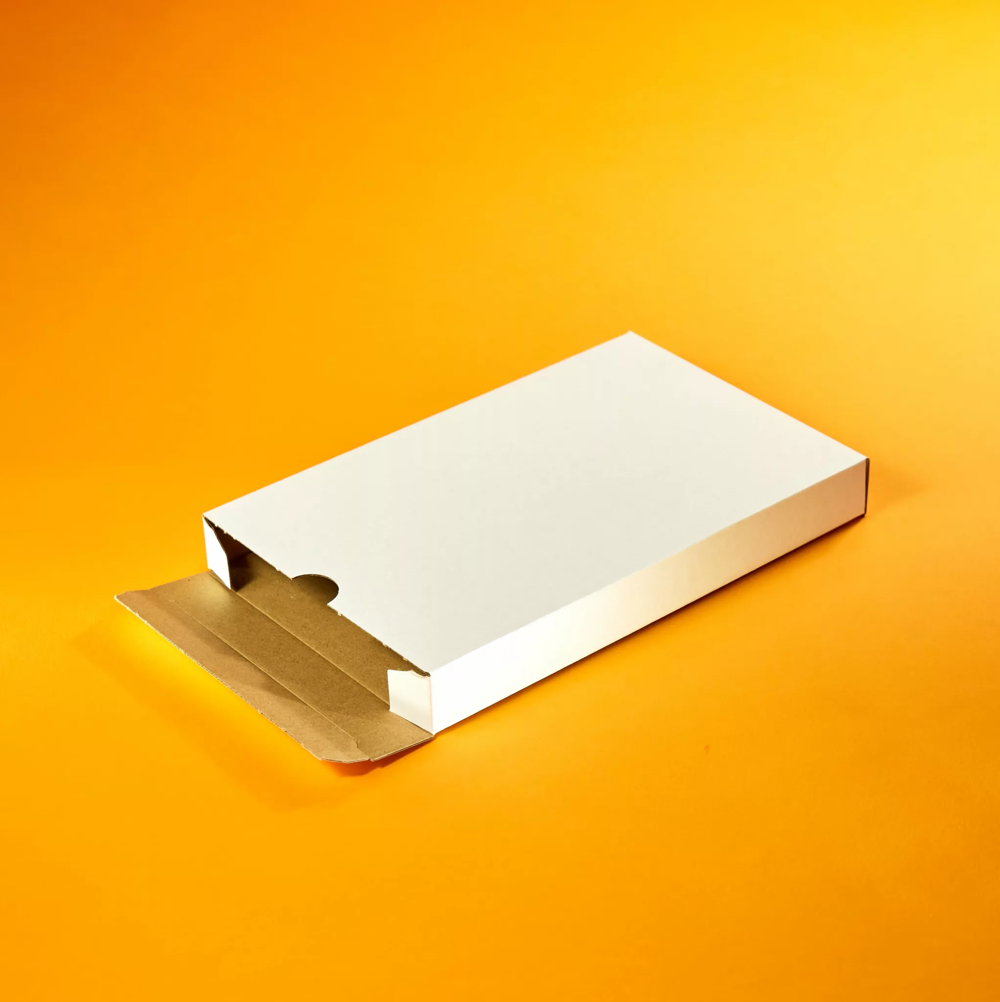 Brievenbusdoos A6 Zijklep Wit (180 x 115 x 28 mm)